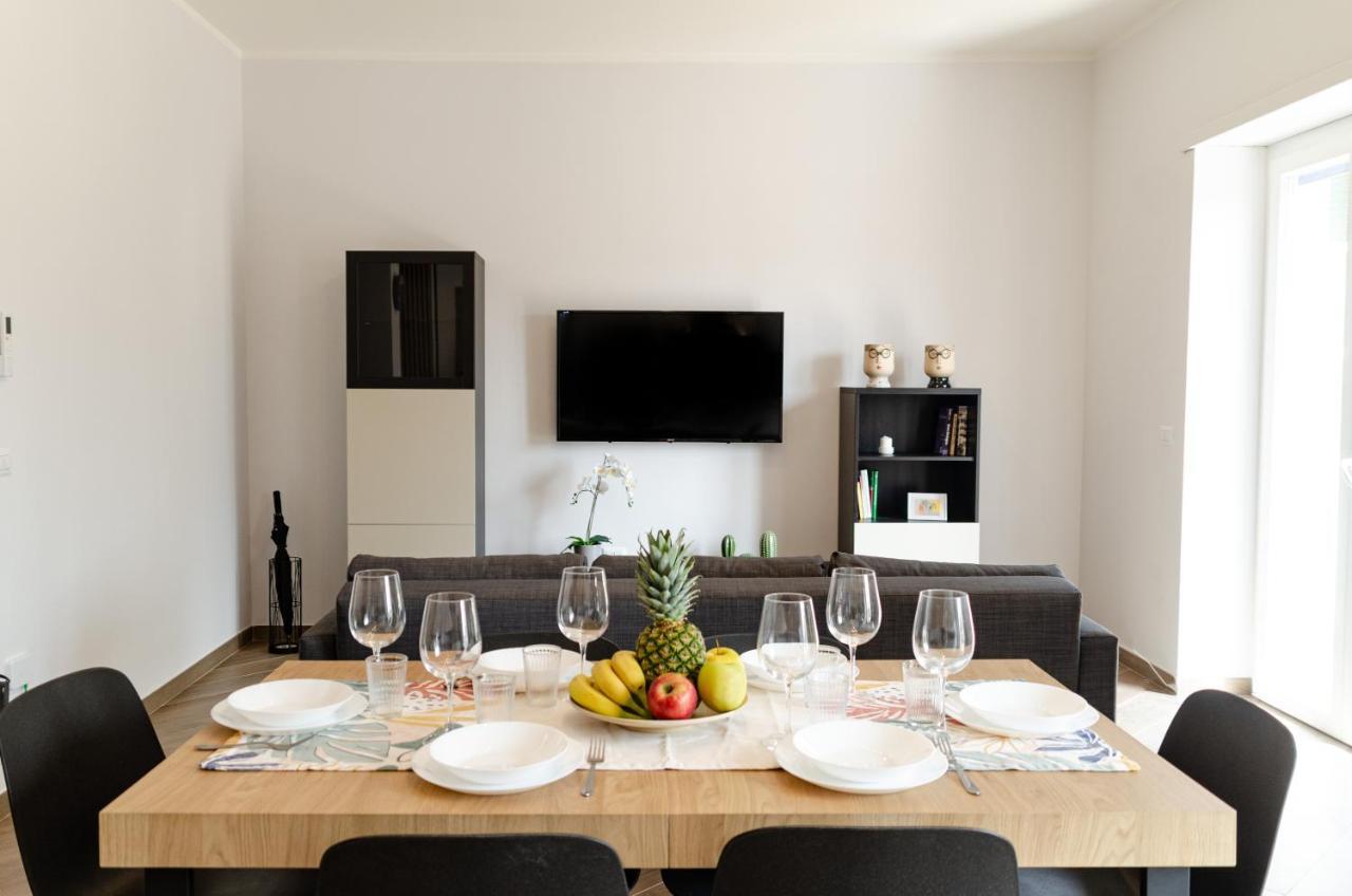 Don Gaetano Apartment - Nel Cuore Di Napoli Bagian luar foto
